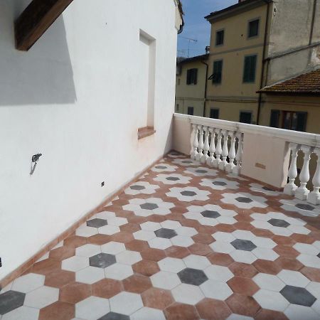 Apartmán La Terrazza Palaia Exteriér fotografie