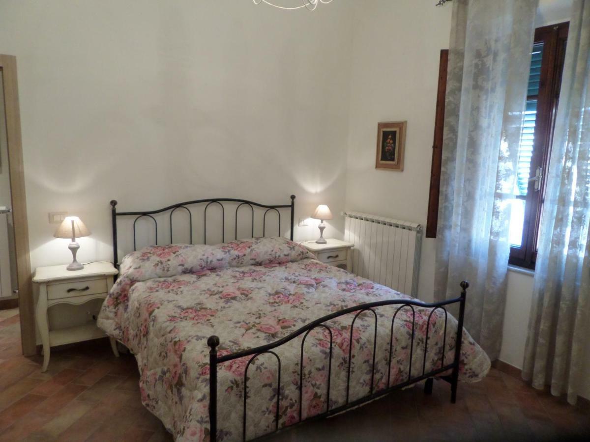Apartmán La Terrazza Palaia Exteriér fotografie